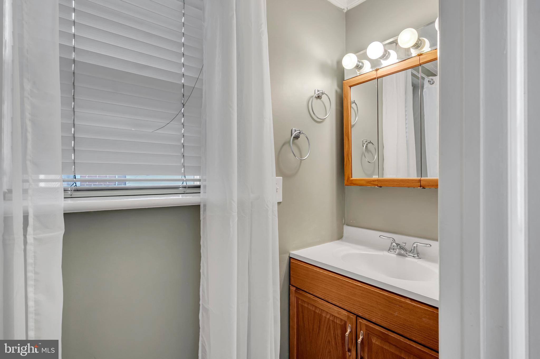 COLONIAL PARK - Residential