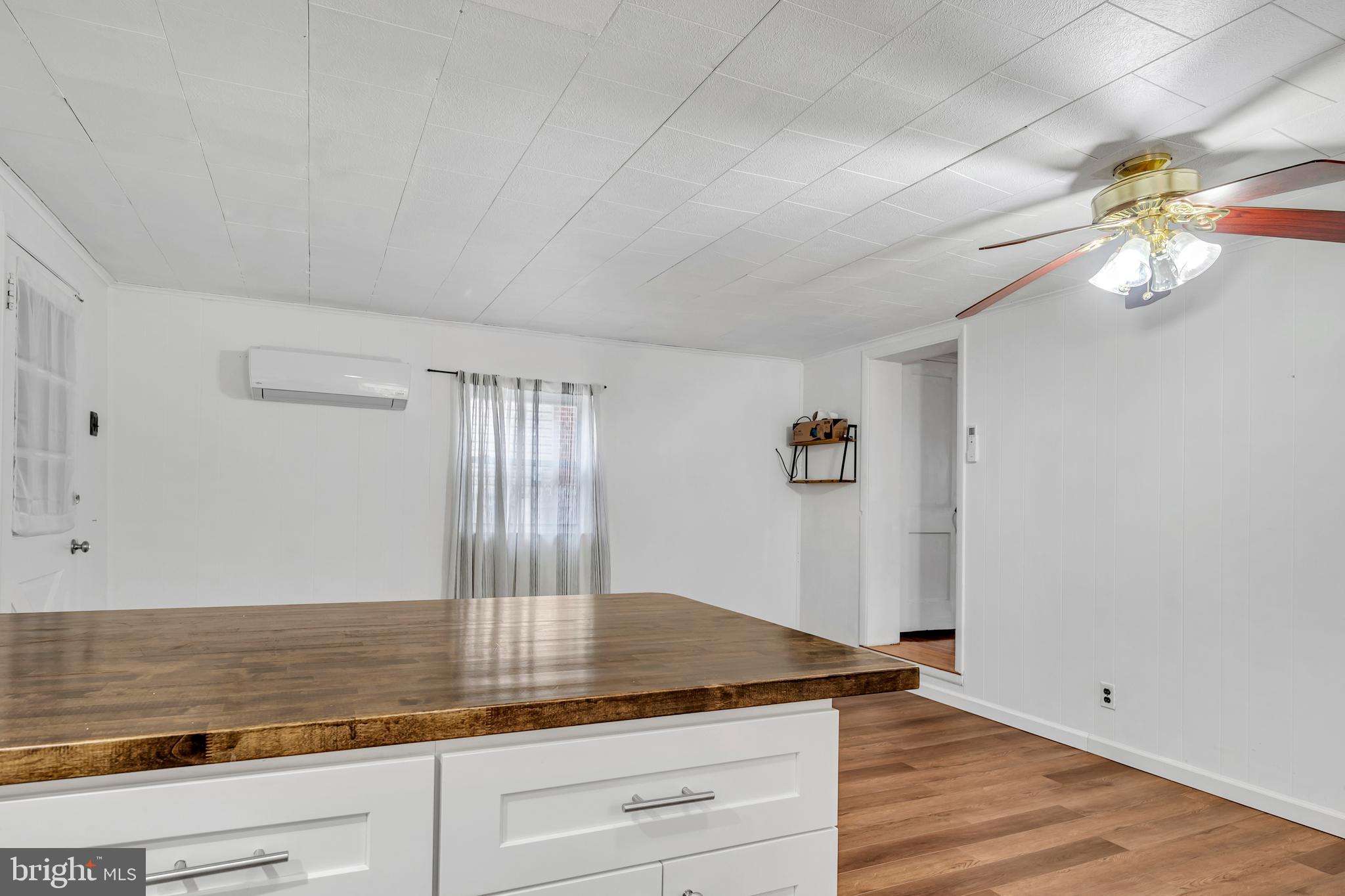 COLONIAL PARK - Residential