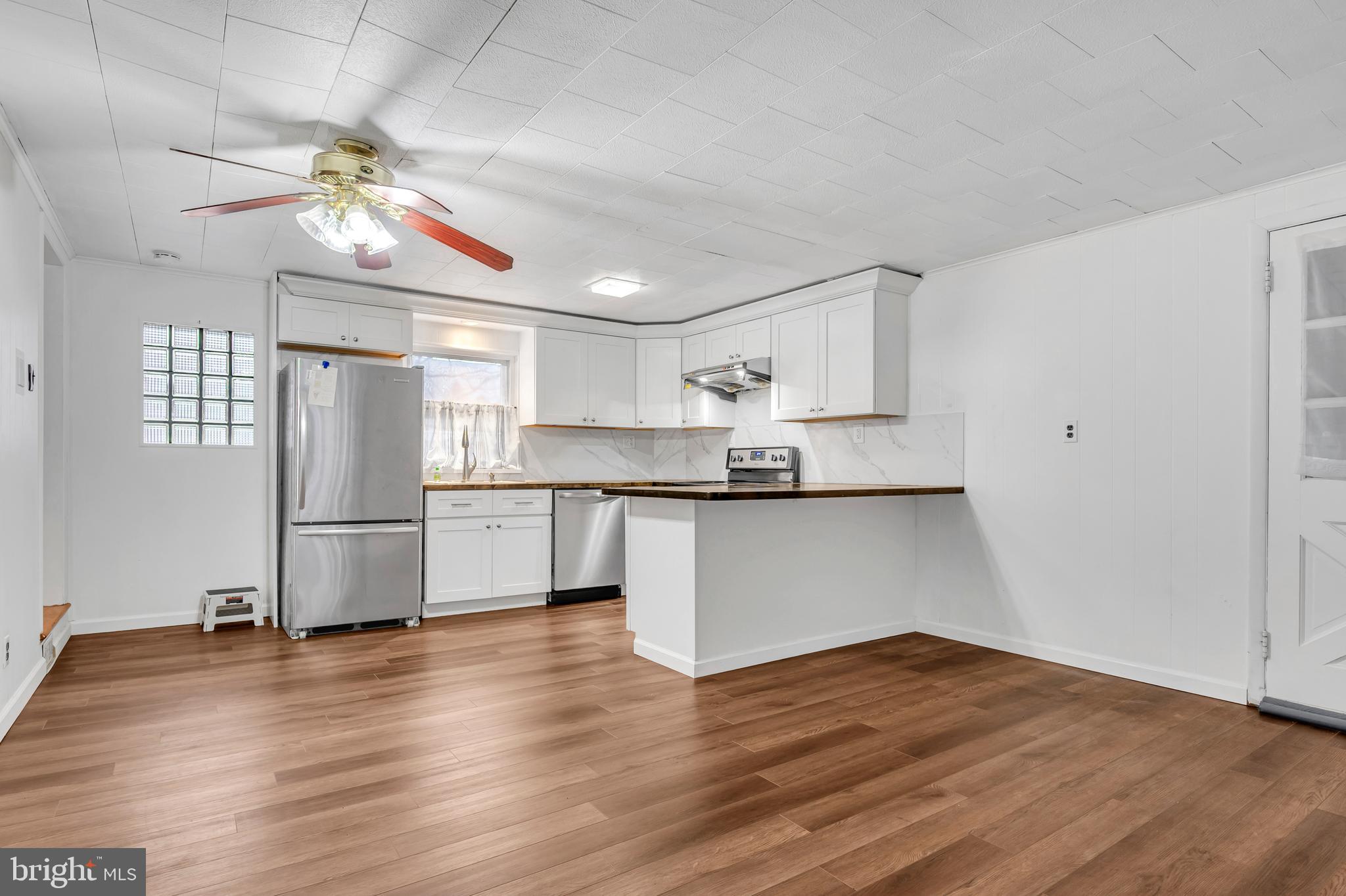 COLONIAL PARK - Residential