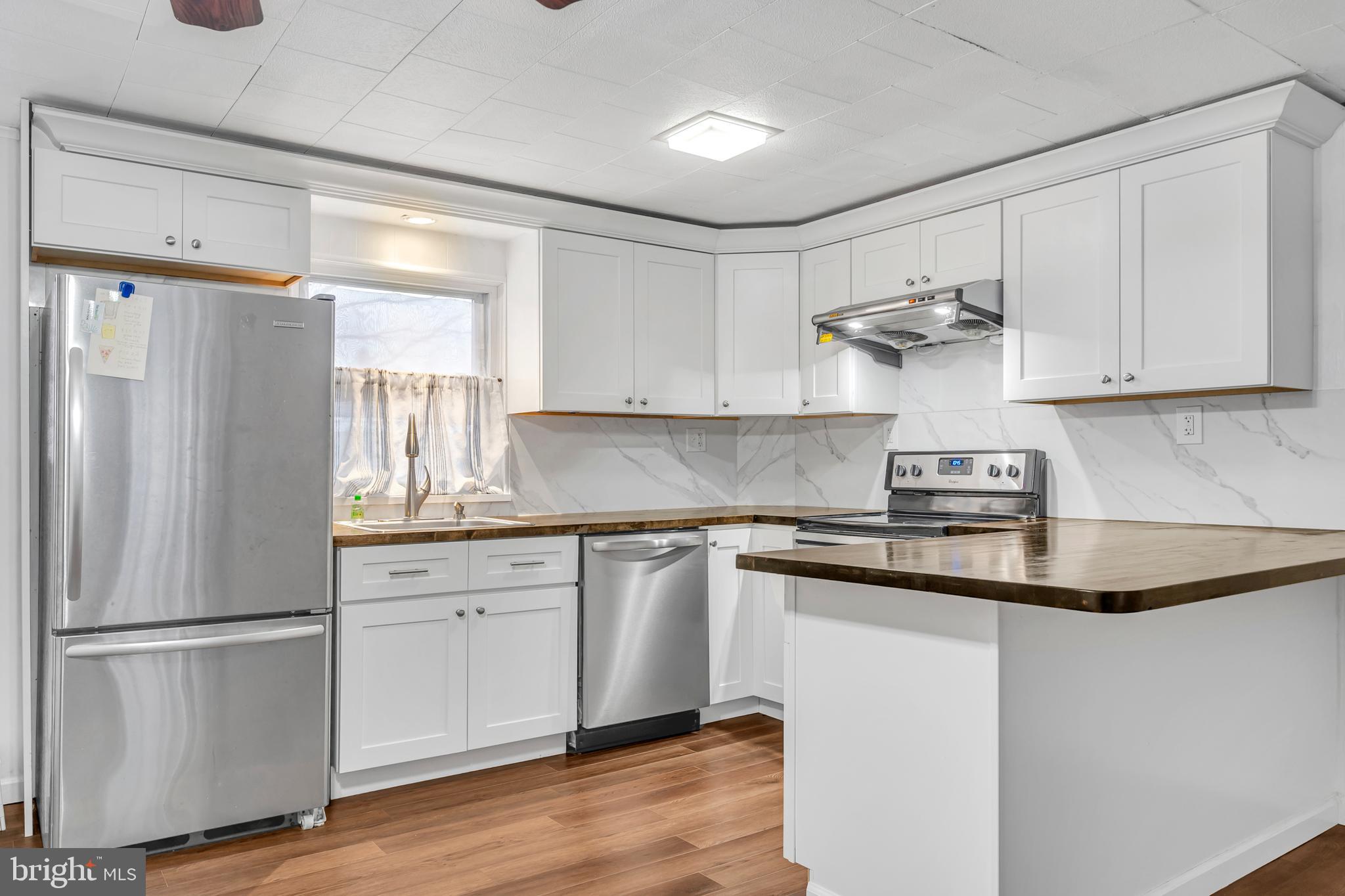 COLONIAL PARK - Residential