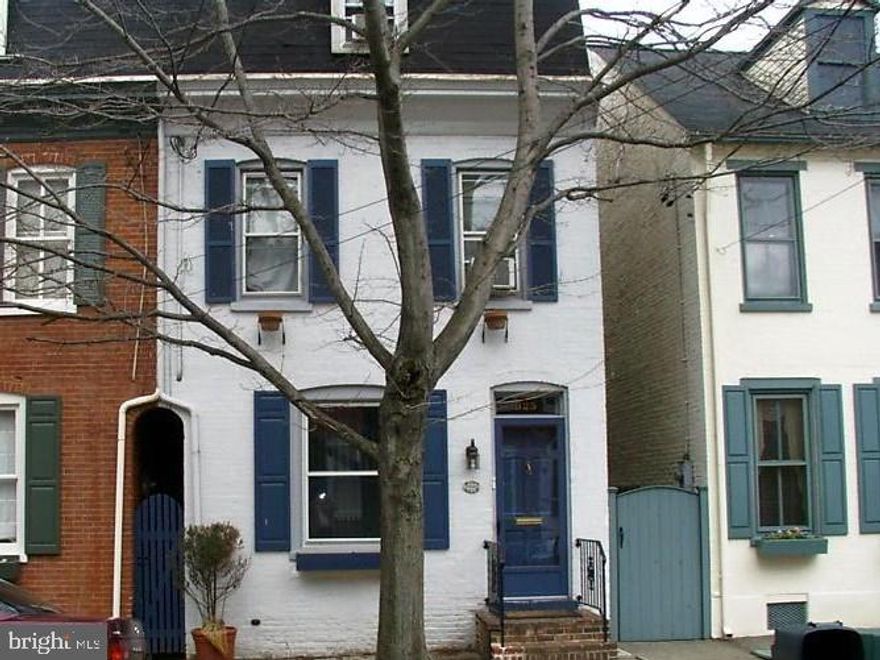 Chestnut Hill Location. Clean 4 bedroom, 1.5 bath home recently remodeled with fresh paint, new flooring. New appliances and black-splash in kitchen. Great starter home. Short walk to West End Market, Ice Cream Shop, downtown and much more.