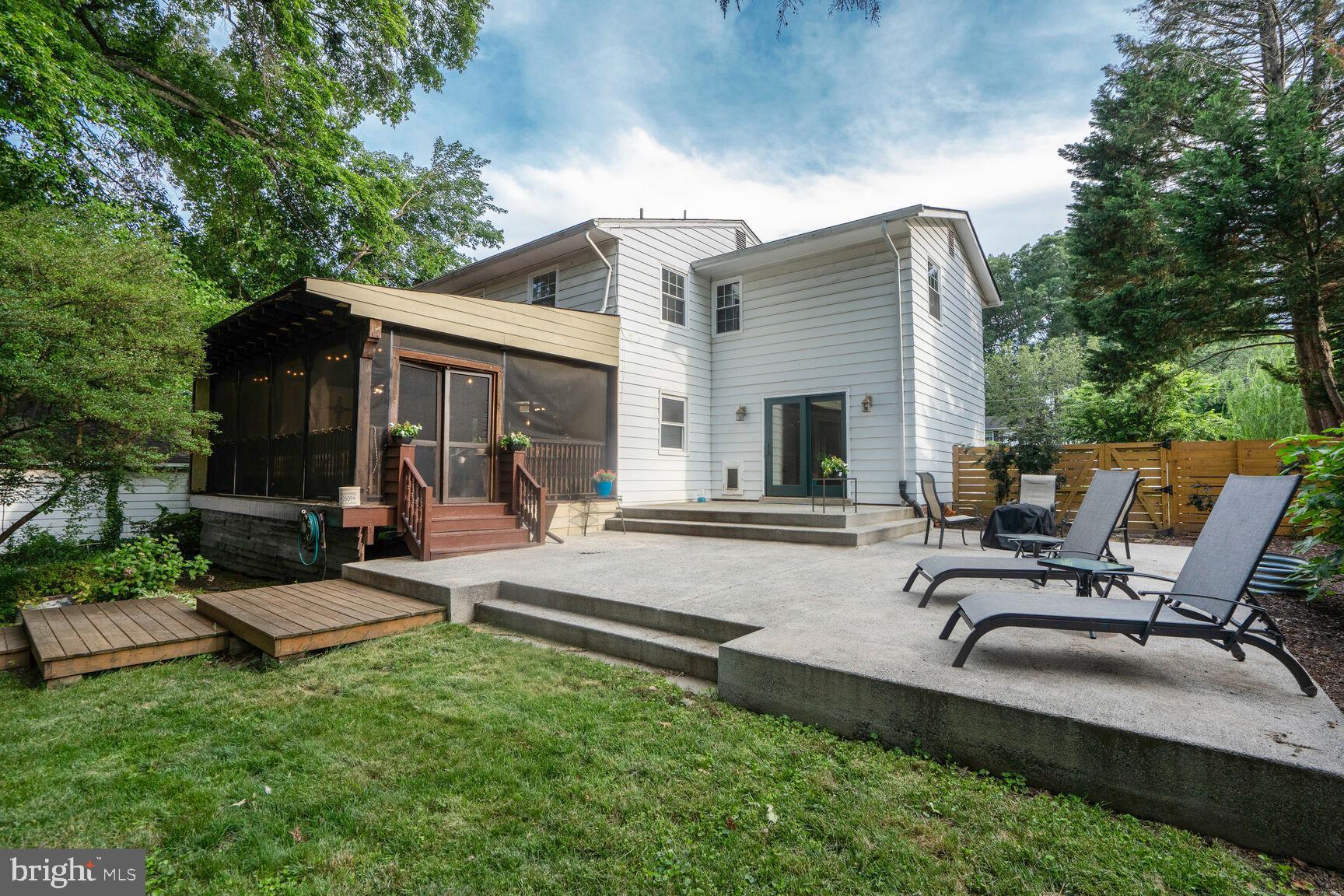 DUNN LORING WOODS - Residential