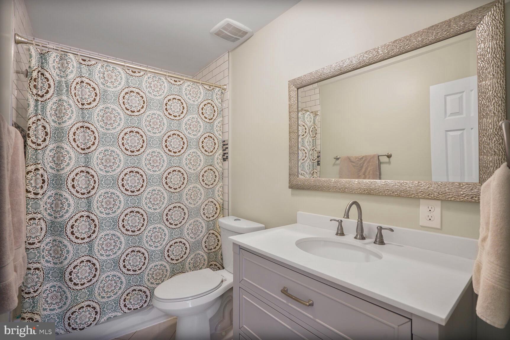 DUNN LORING WOODS - Residential