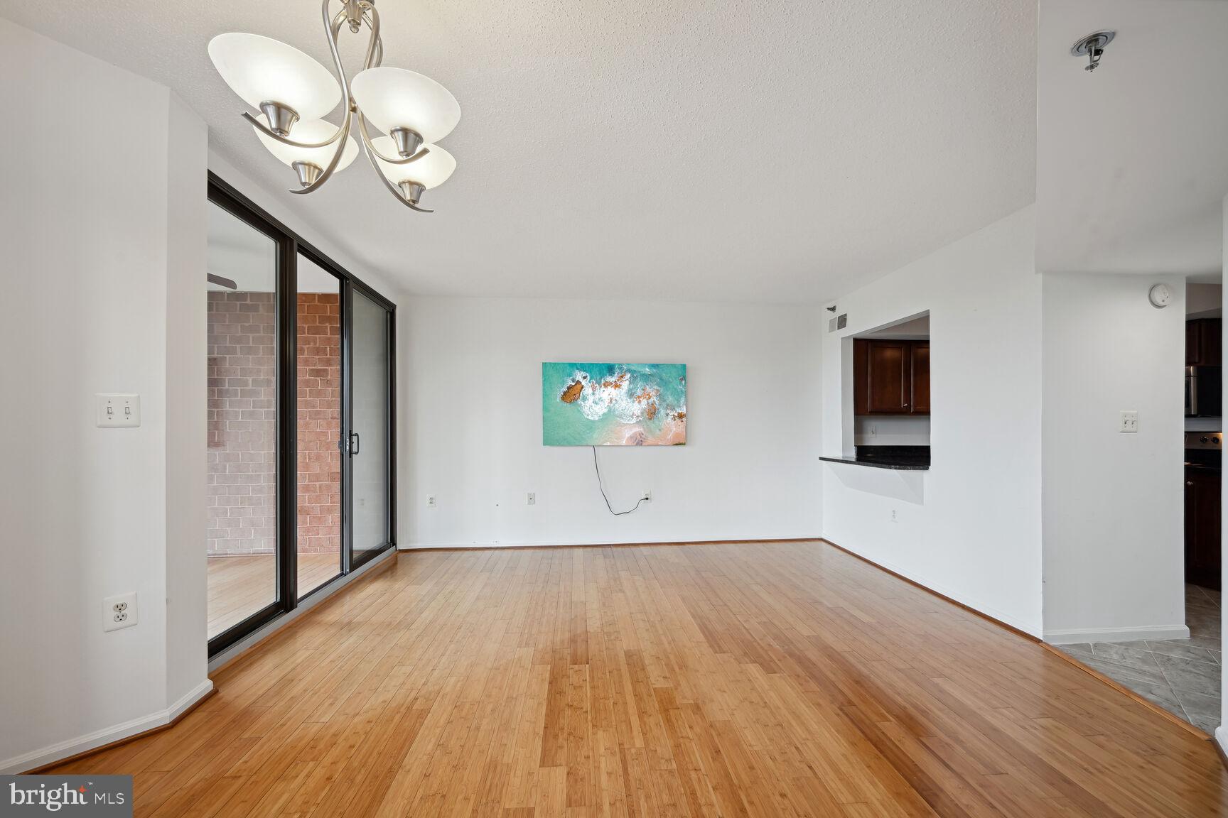 1001 N RANDOLPH STREET 608