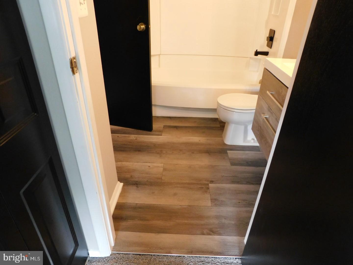 GUNNERS LAKE VILLAGE - Residential