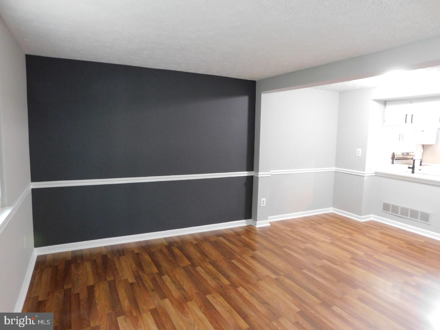 GUNNERS LAKE VILLAGE - Residential