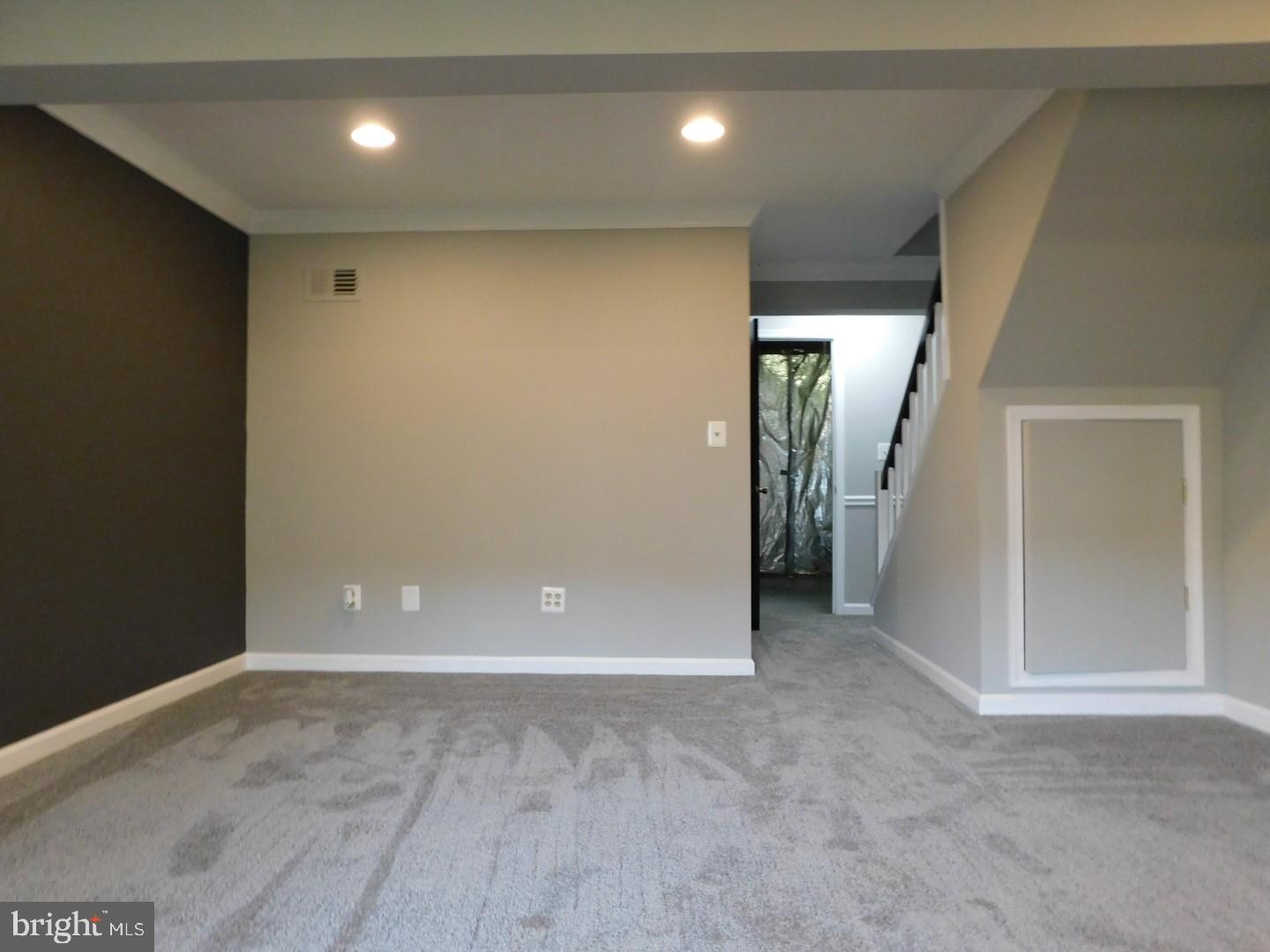 GUNNERS LAKE VILLAGE - Residential