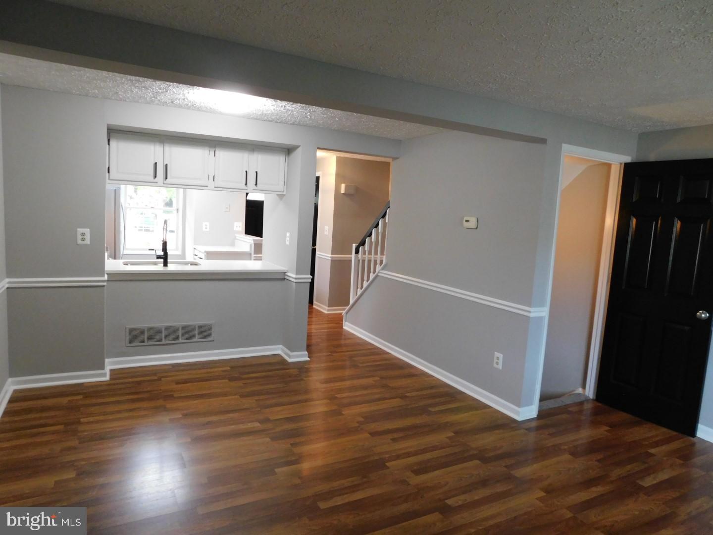 GUNNERS LAKE VILLAGE - Residential