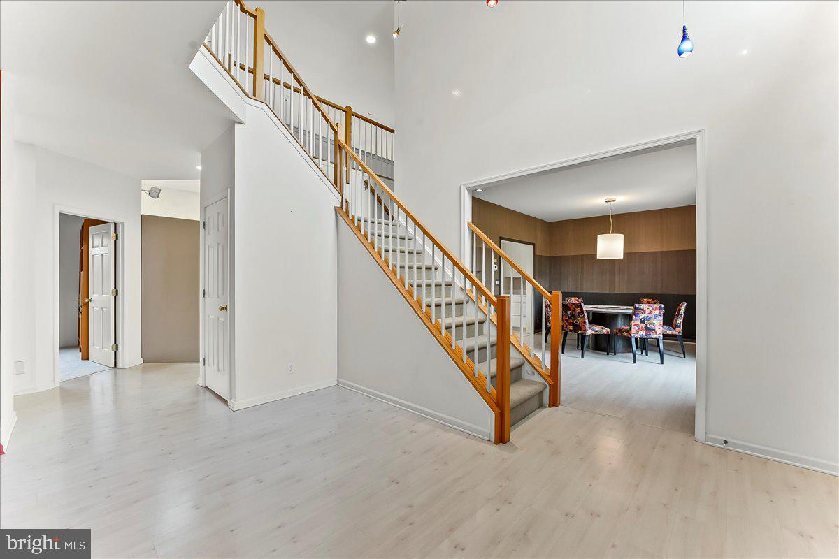 499 GROUSE CIRCLE