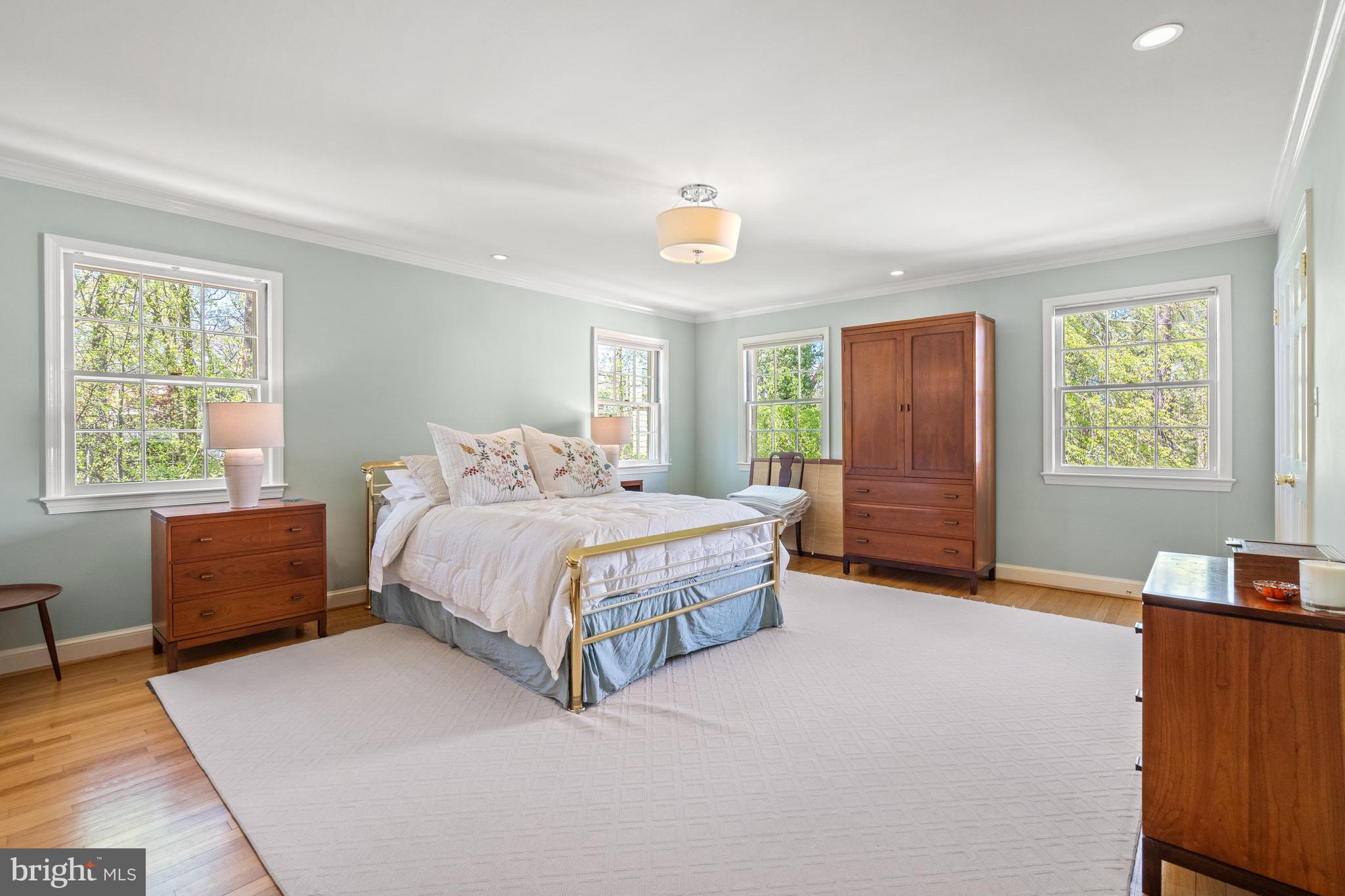 CHEVY CHASE - Residential