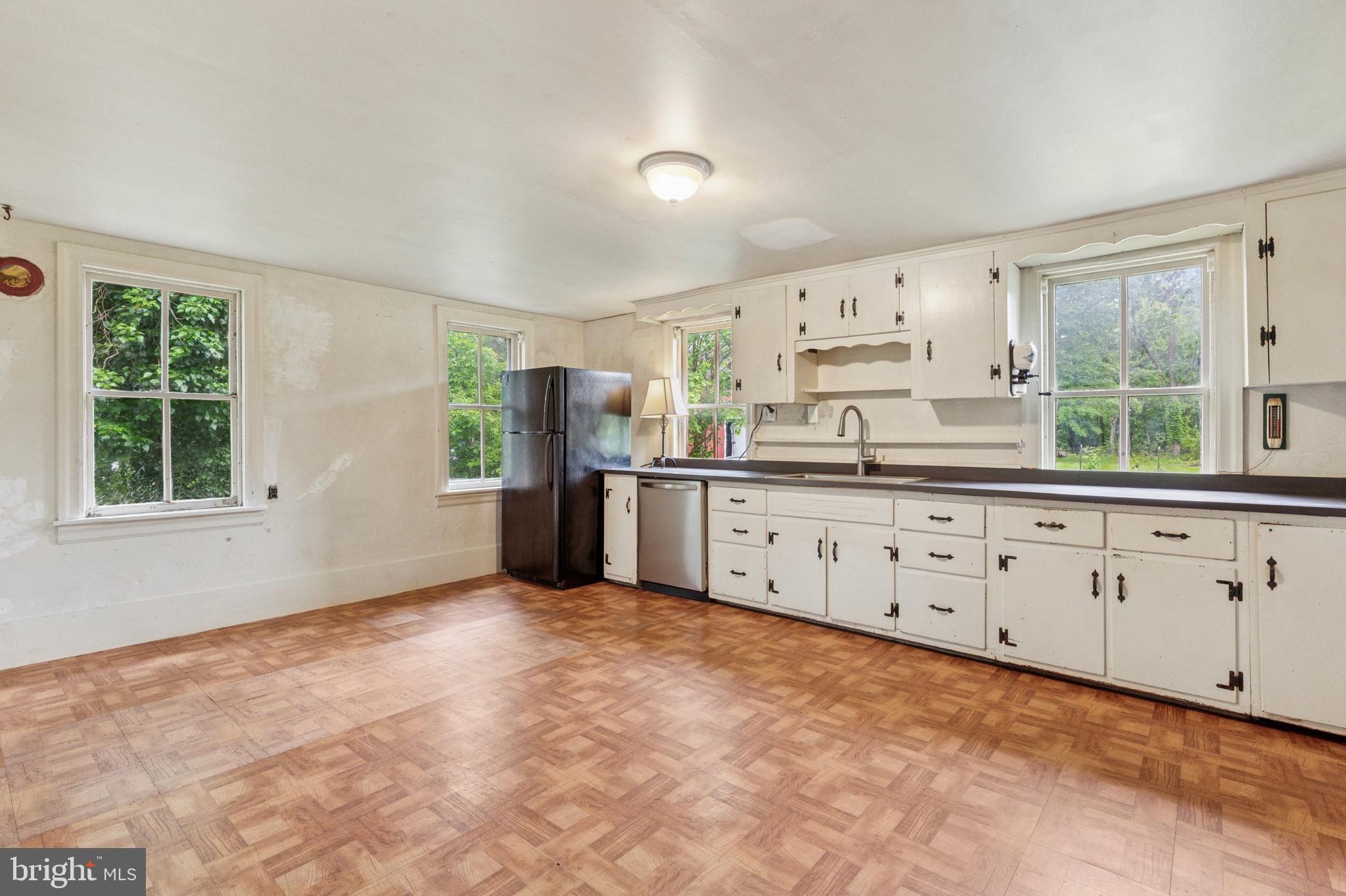 82 WARTMAN ROAD