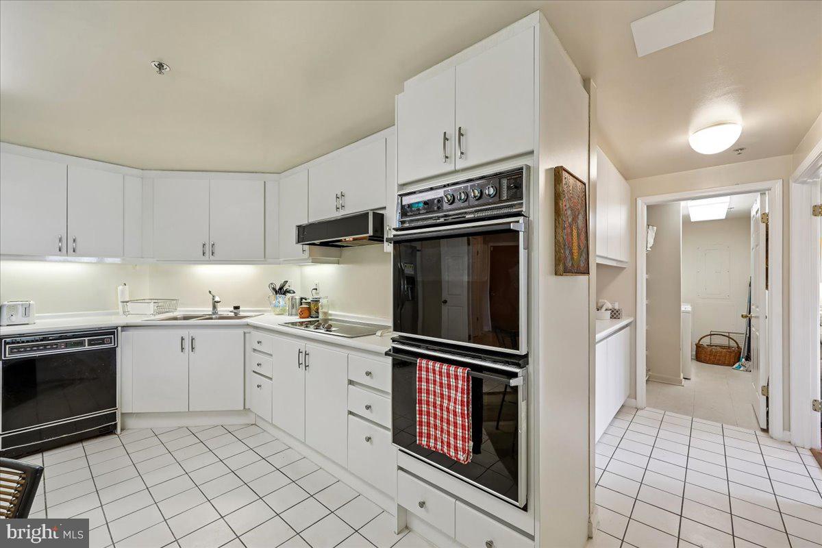 SOMERSET HOUSE - Residential