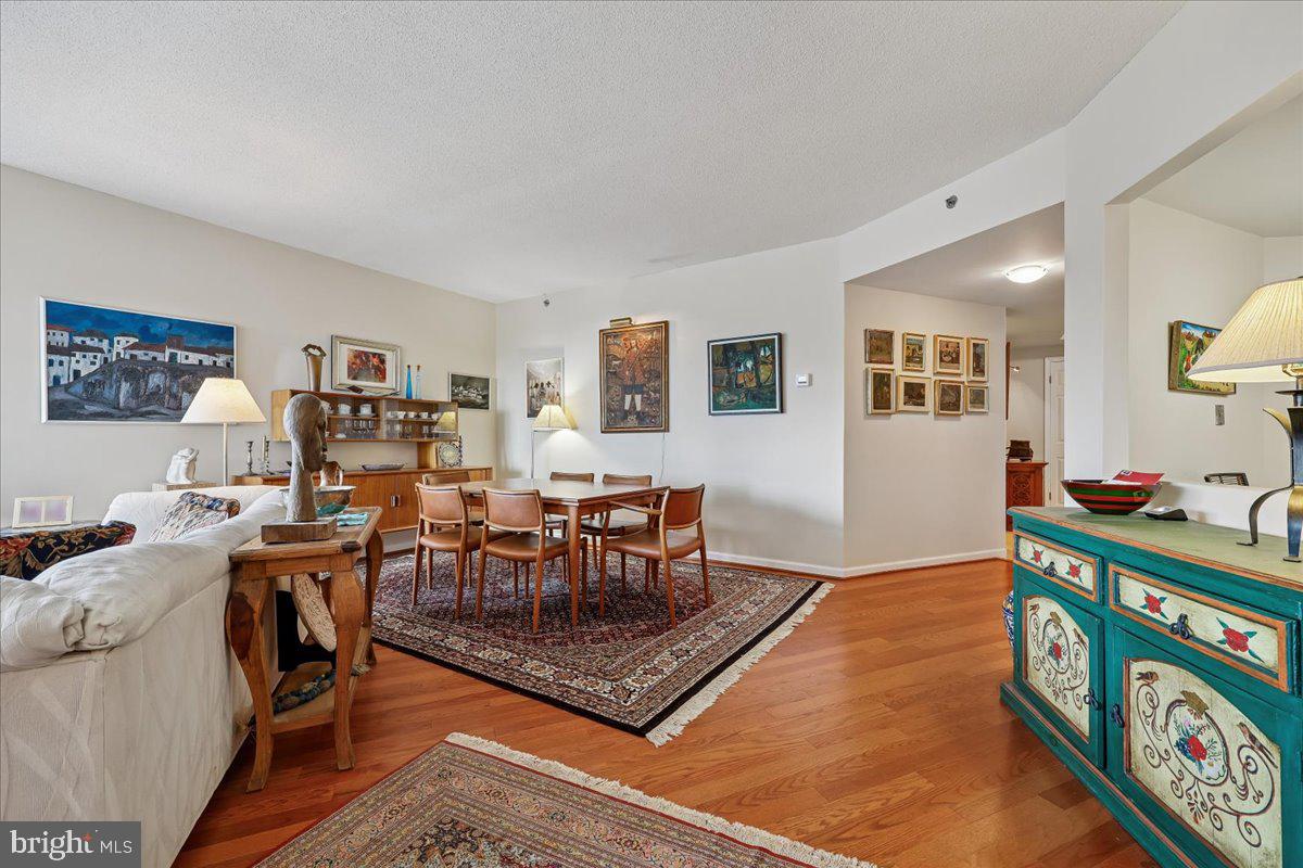 SOMERSET HOUSE - Residential