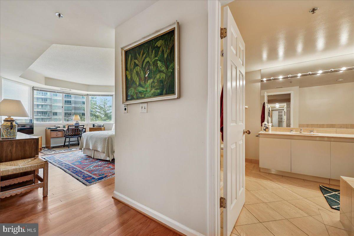 SOMERSET HOUSE - Residential