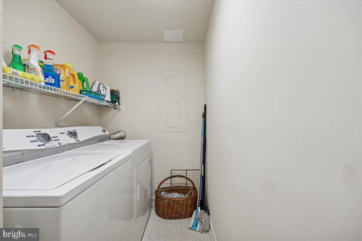 SOMERSET HOUSE - Residential