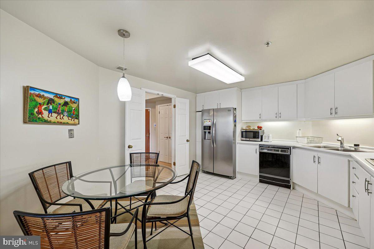 SOMERSET HOUSE - Residential