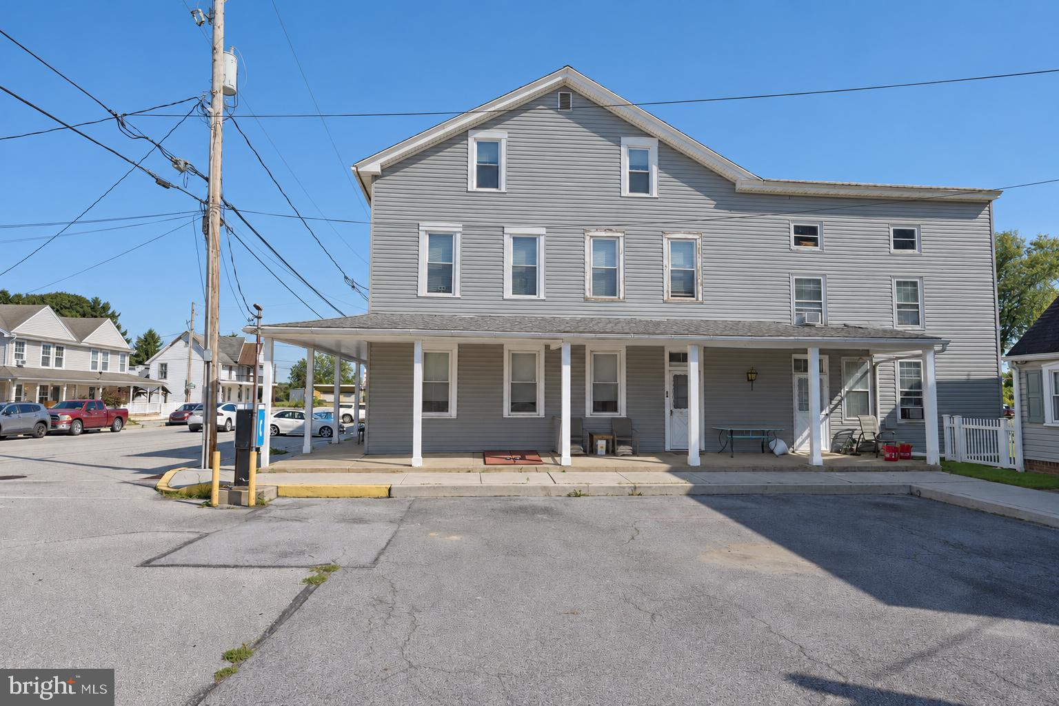 8 E BROADWAY STREET E
