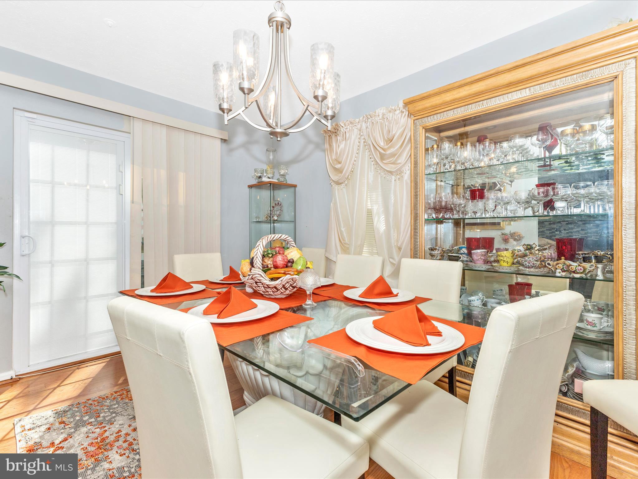 CAPITAL VIEW - Residential