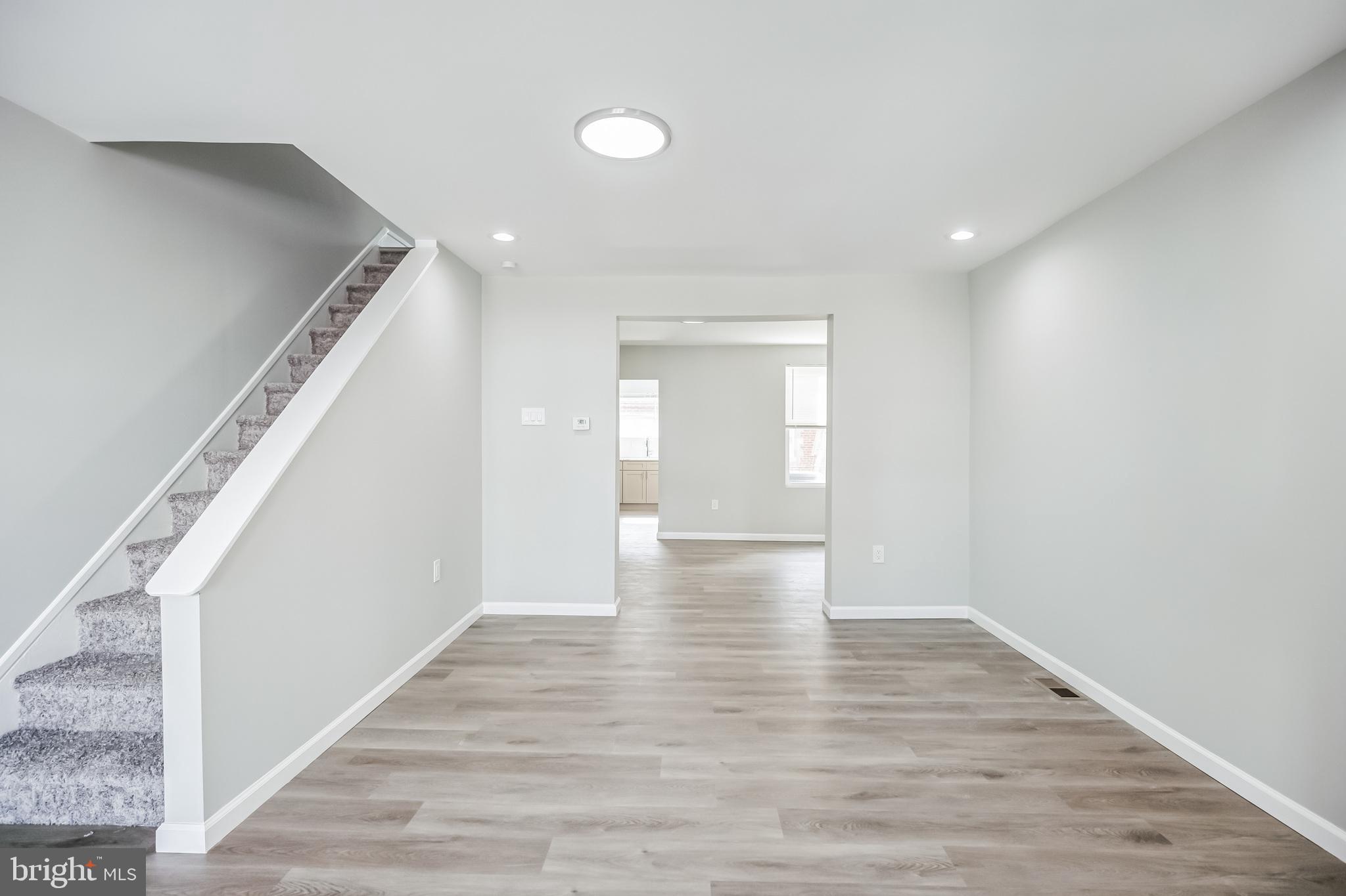 MAYFAIR - Residential