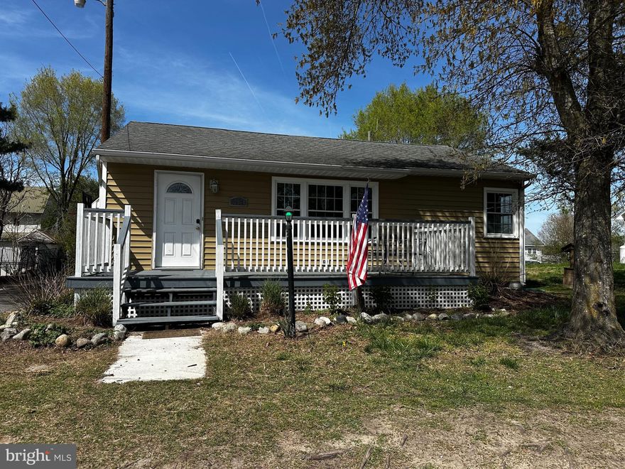 Located in Parsonsburg, this home offers 3 bedrooms, 1 bathroom, and over 1,300 sq ft of living space. Whether you're a first-time home buyer or an investor, this one is full of potential—just bring your vision, a little TLC, and some elbow grease to make it your own. Detached garage provides additional space for storage, tools, or hobbies. A great opportunity for someone ready to create something special!