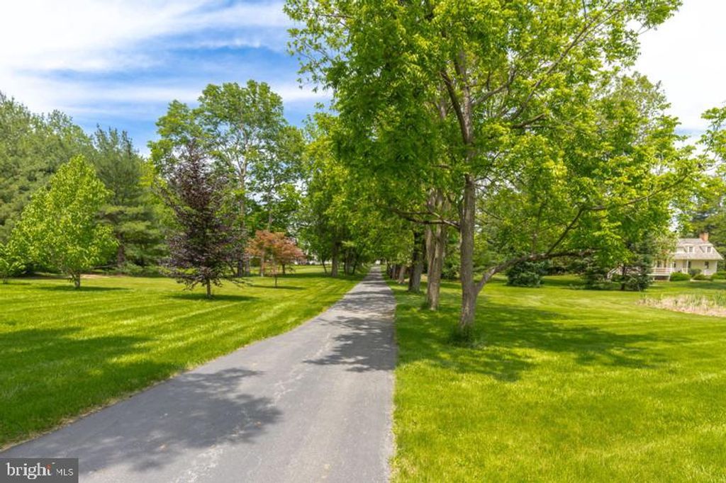 Photo of 155 Gamber Lane, LANCASTER, PA 17603 (MLS # PALA2070584)