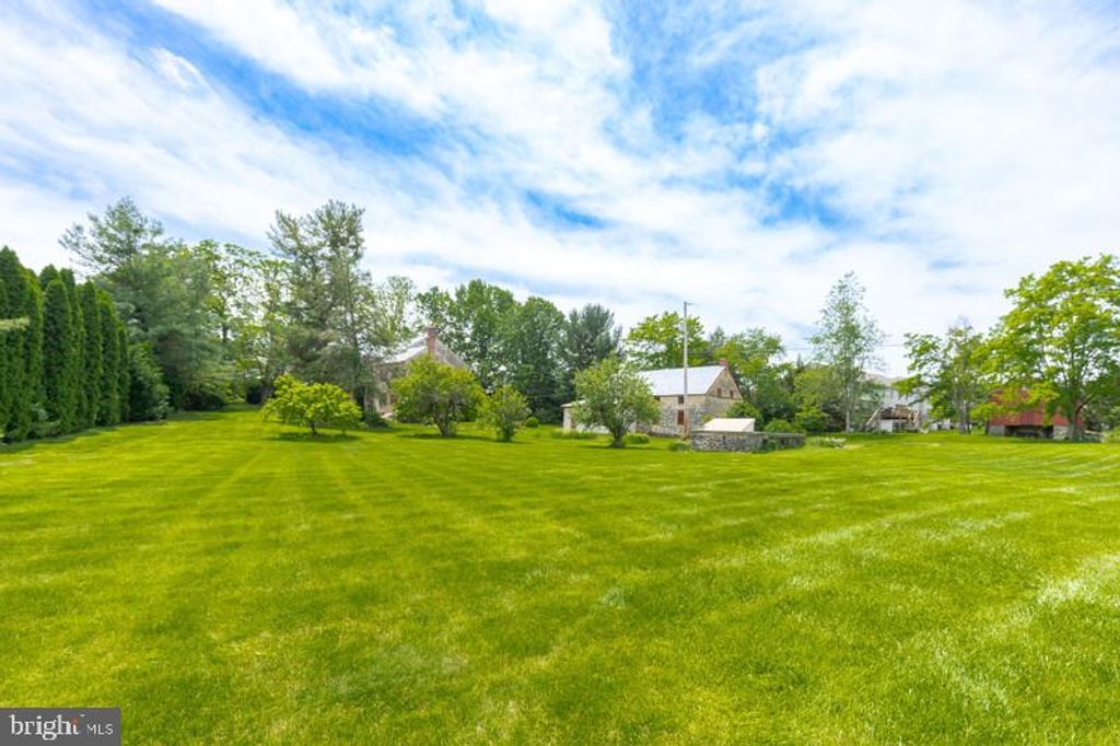 Photo of 155 Gamber Lane, LANCASTER, PA 17603 (MLS # PALA2070584)