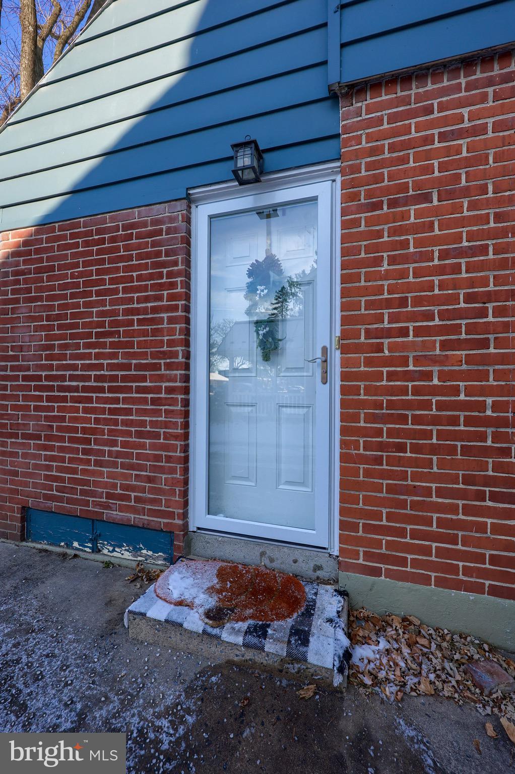 1439 GLEN MOORE CIRCLE