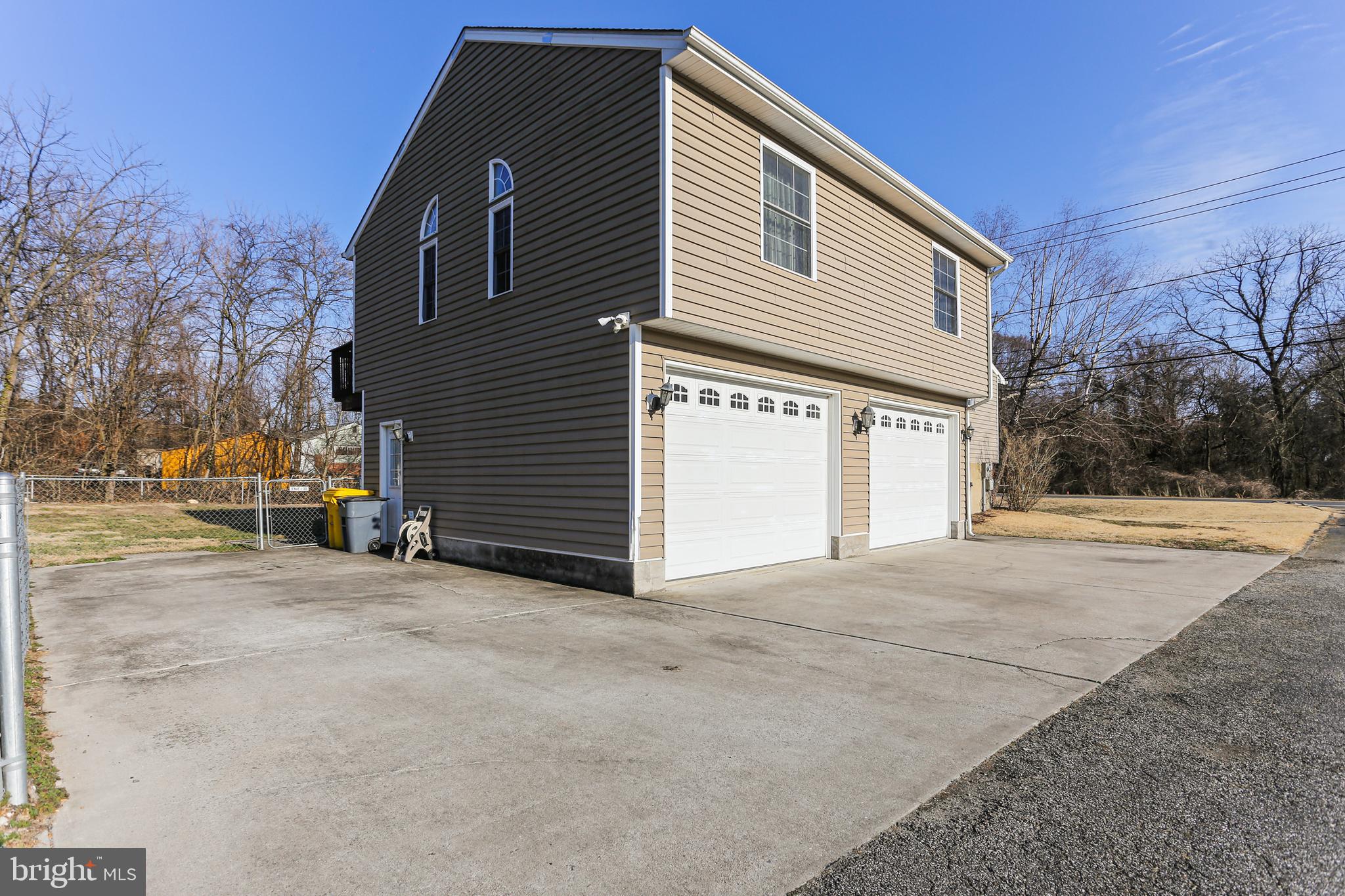 HARRIS HEIGHTS - Residential