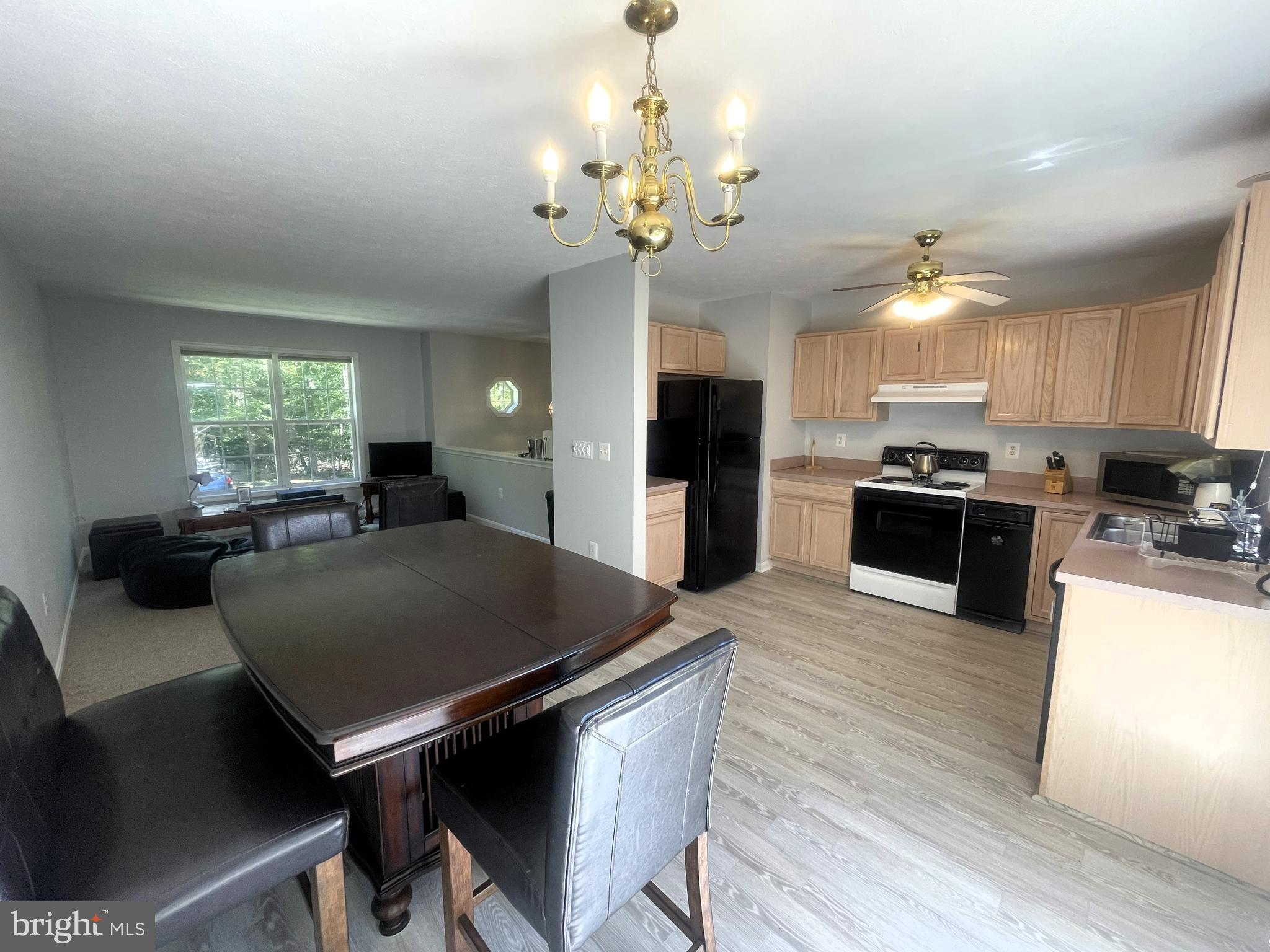 WILLIAMS ESTATES - Residential