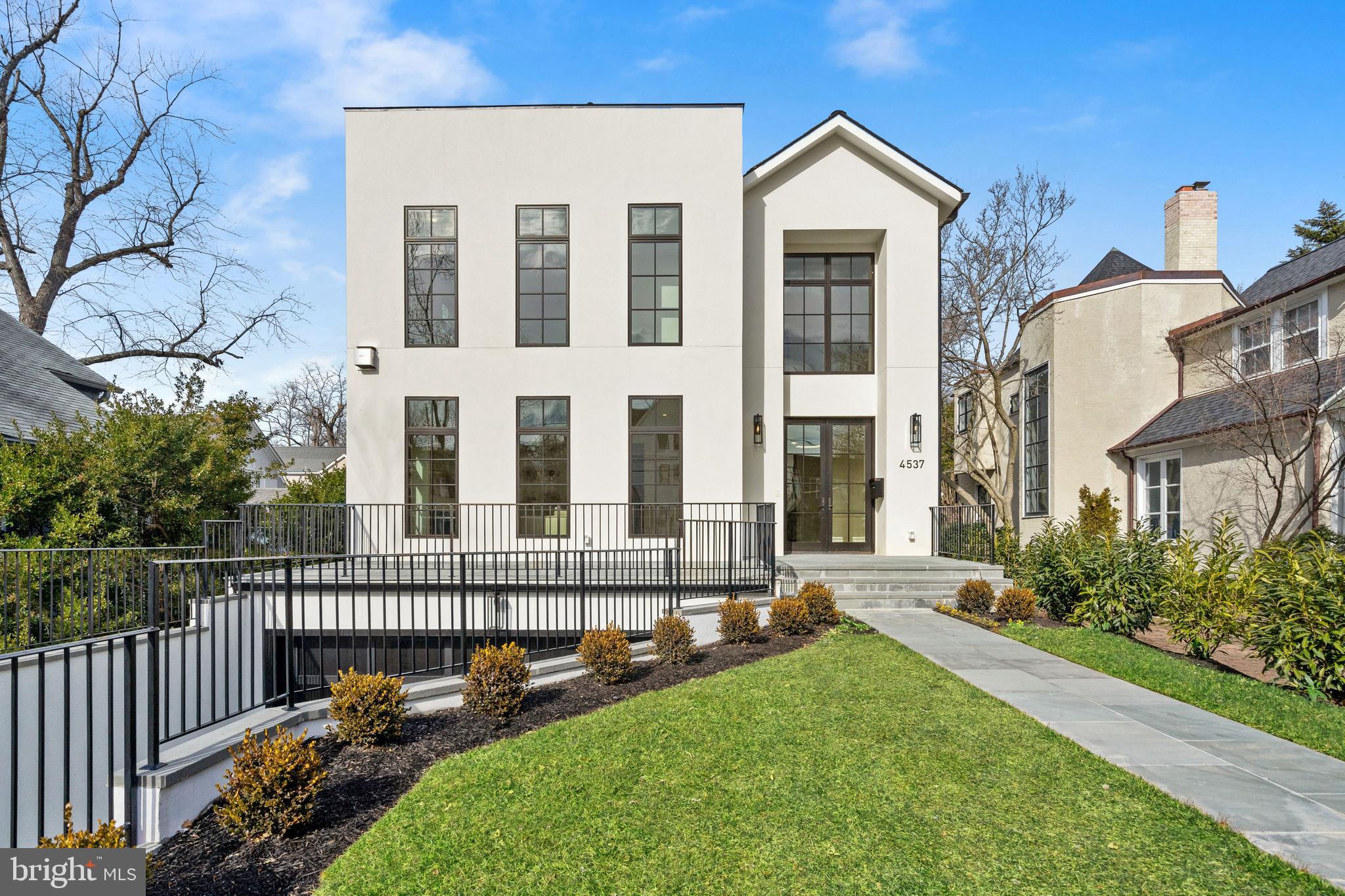 WESLEY HEIGHTS - Residential