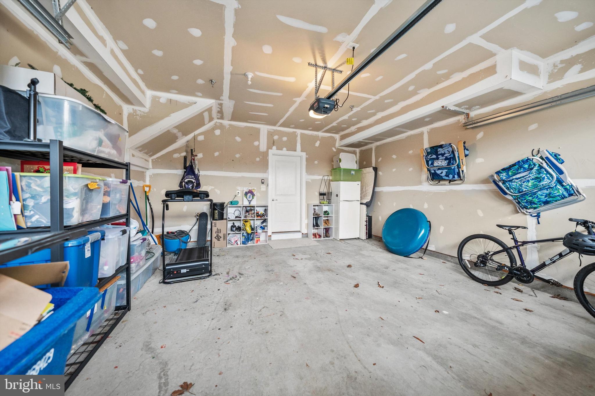 MANOR OAKS - Residential