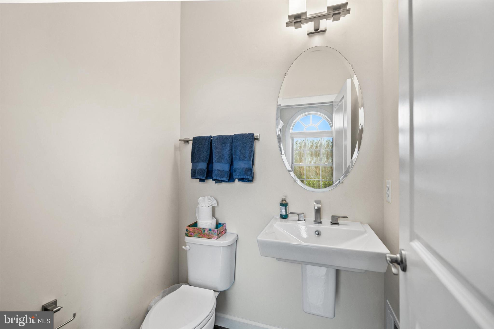 MANOR OAKS - Residential