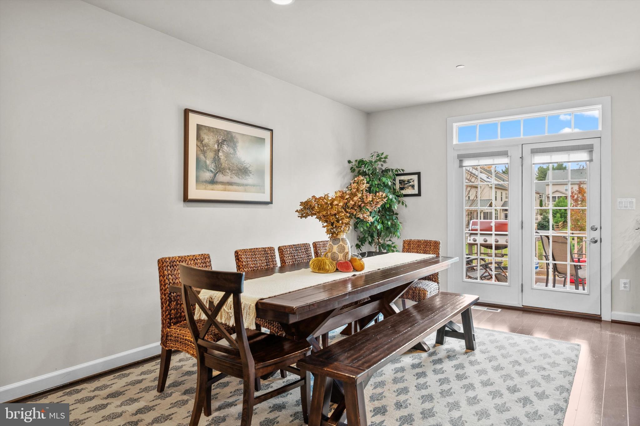 MANOR OAKS - Residential