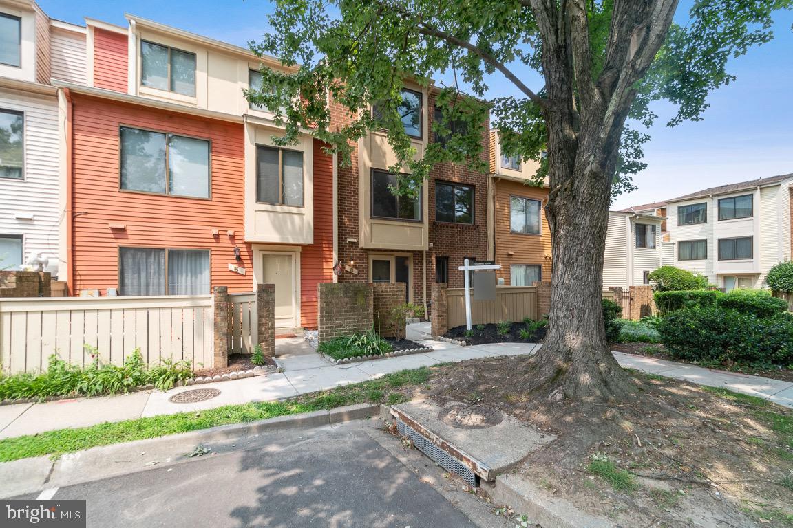 NATHANS HILL - Residential