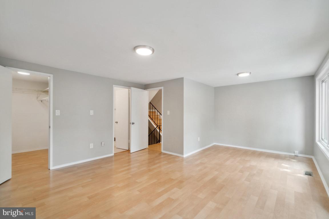 NATHANS HILL - Residential