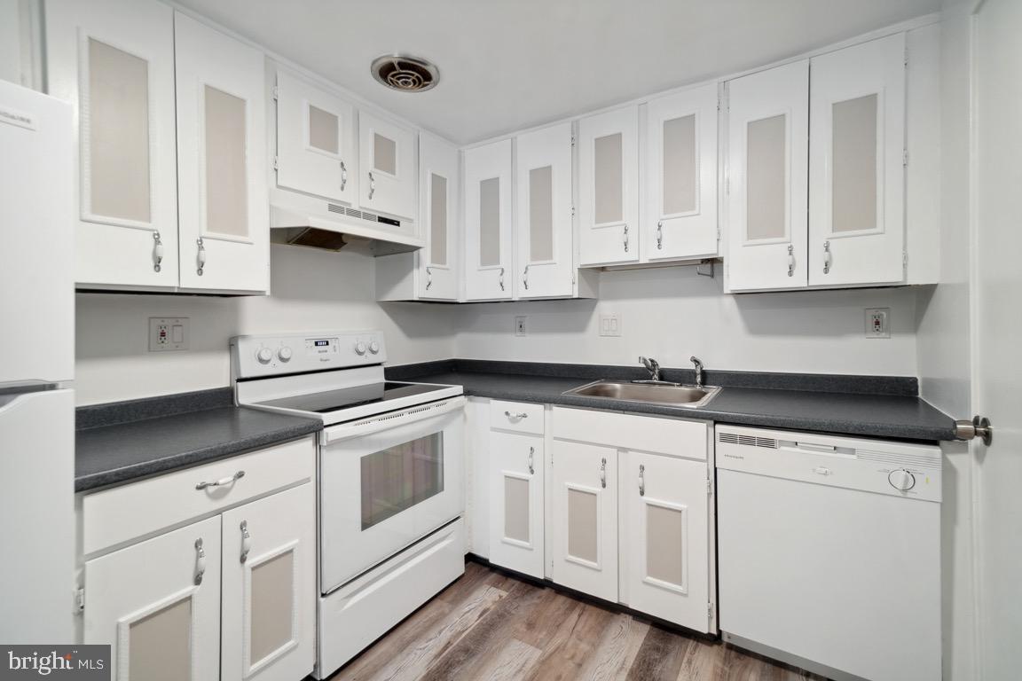 NATHANS HILL - Residential