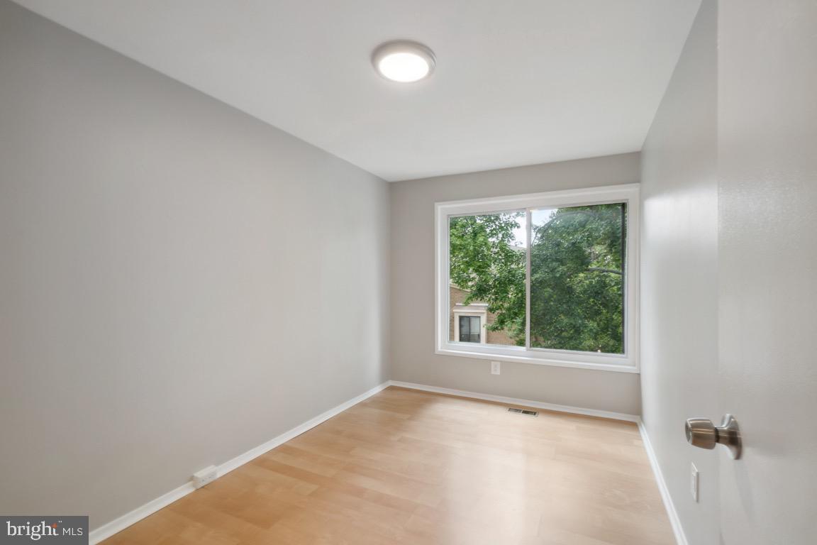 NATHANS HILL - Residential