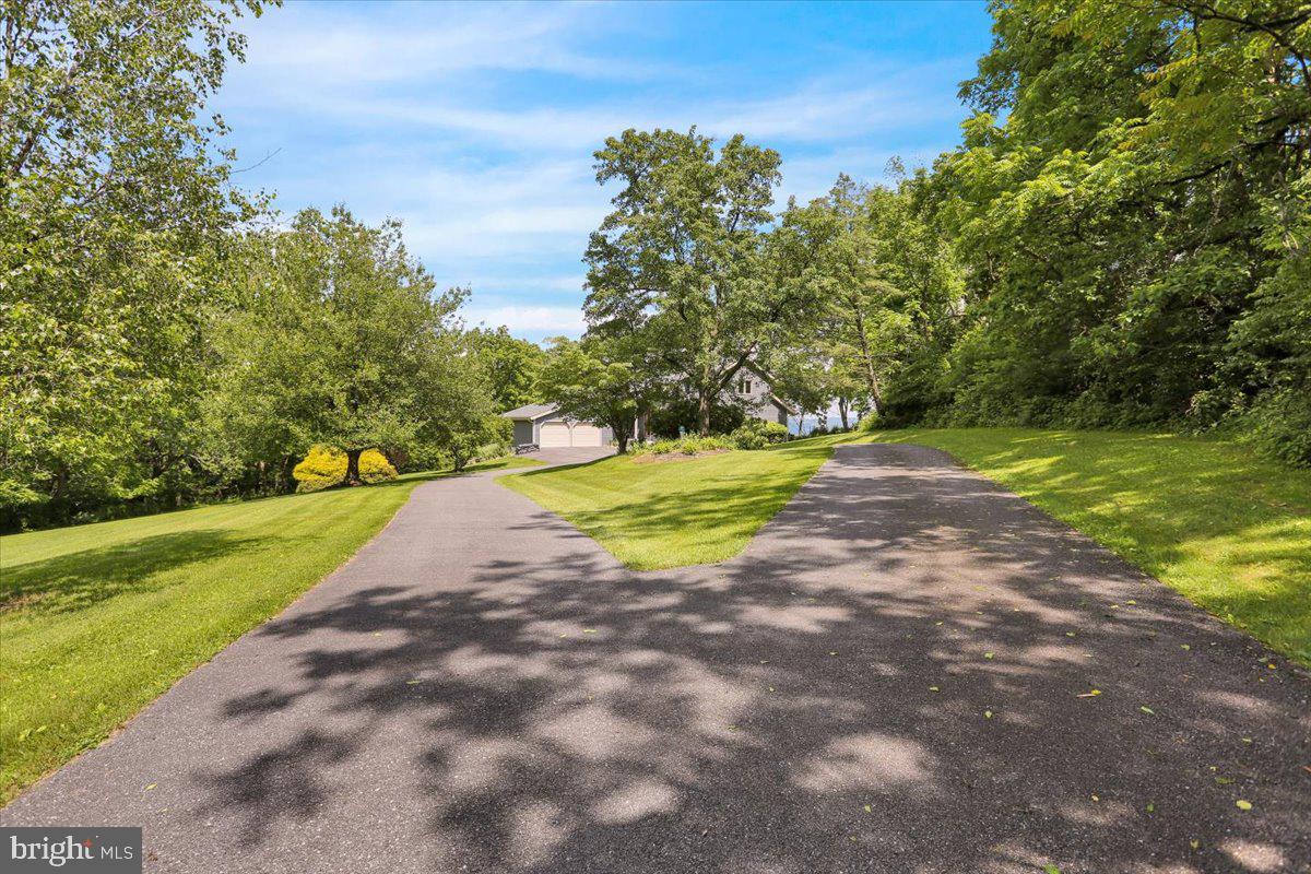 6 SADOWSKI DRIVE