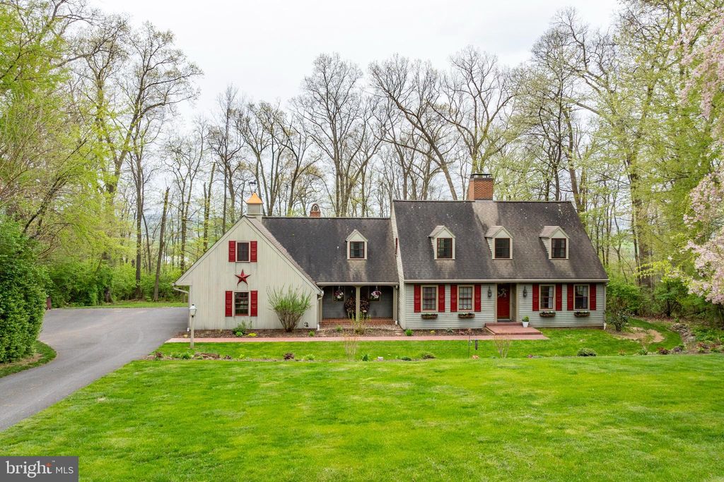 Photo of 5204 Dogwood Drive, New Holland, PA 17557 (MLS # PALA2049802)