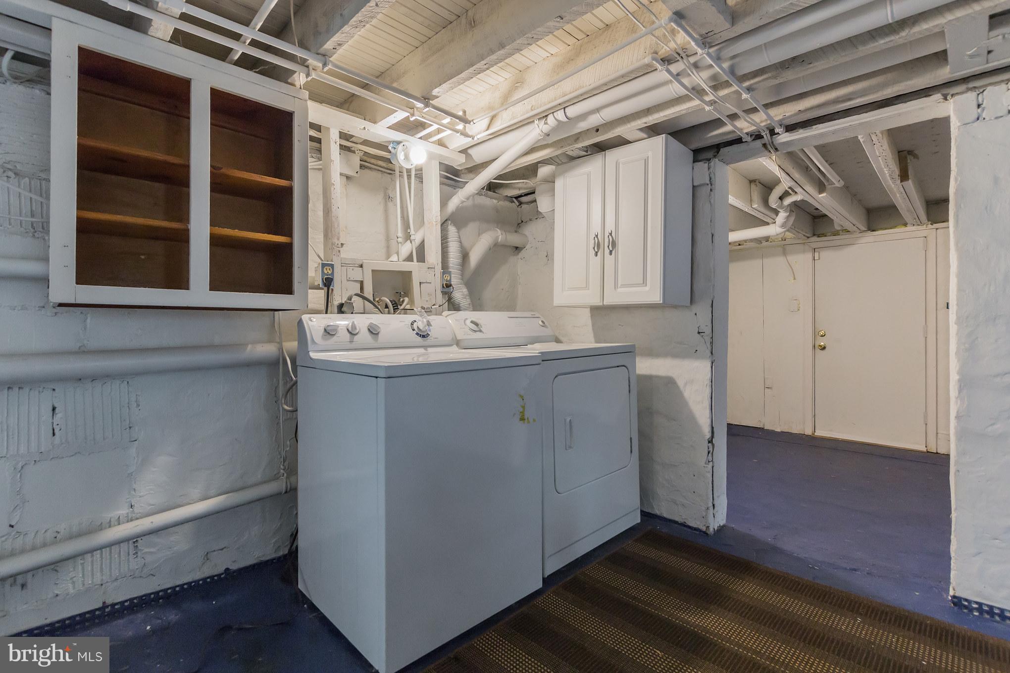 MT RAINIER- RHODE ISL AV - Residential