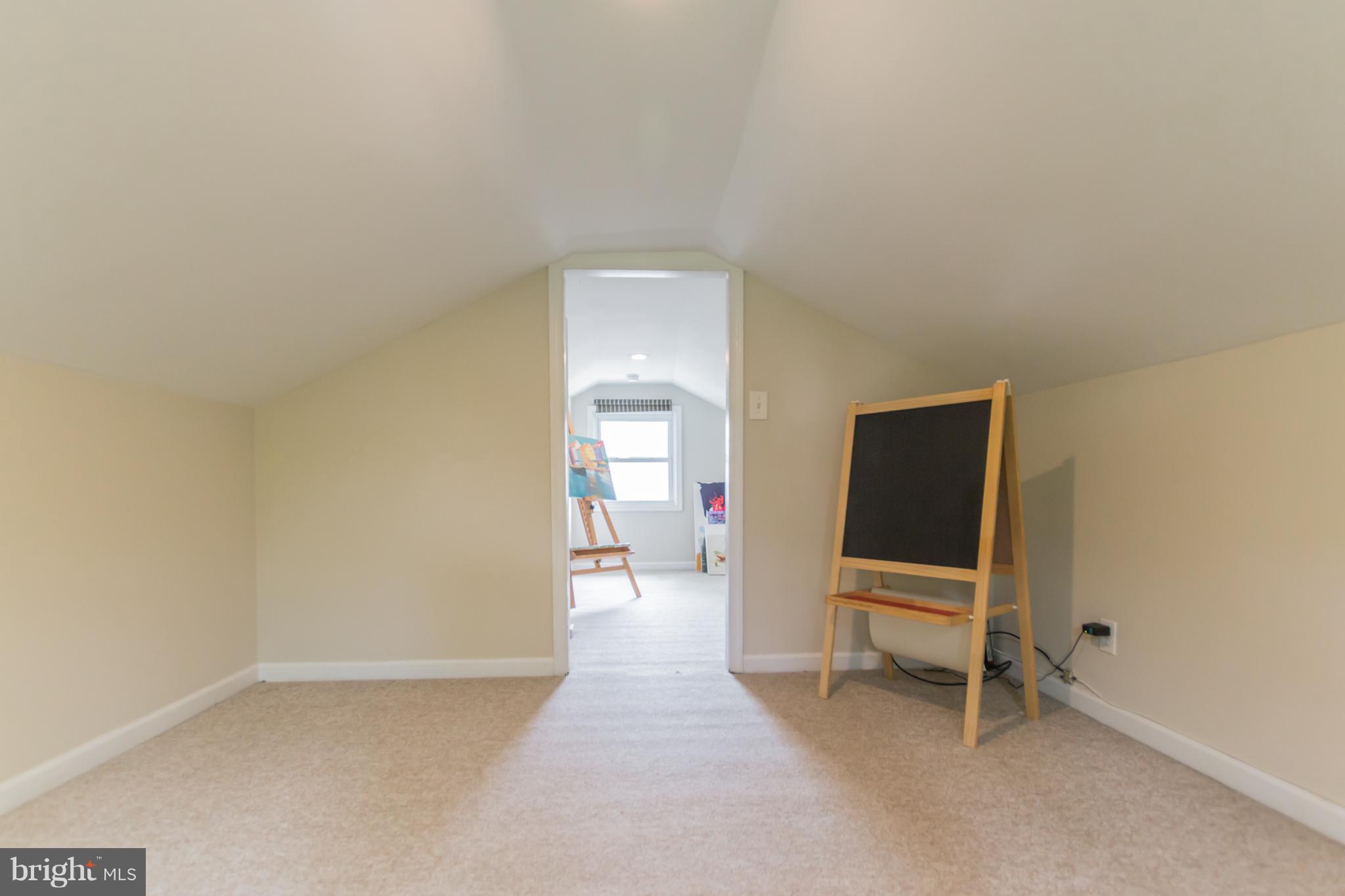 MT RAINIER- RHODE ISL AV - Residential