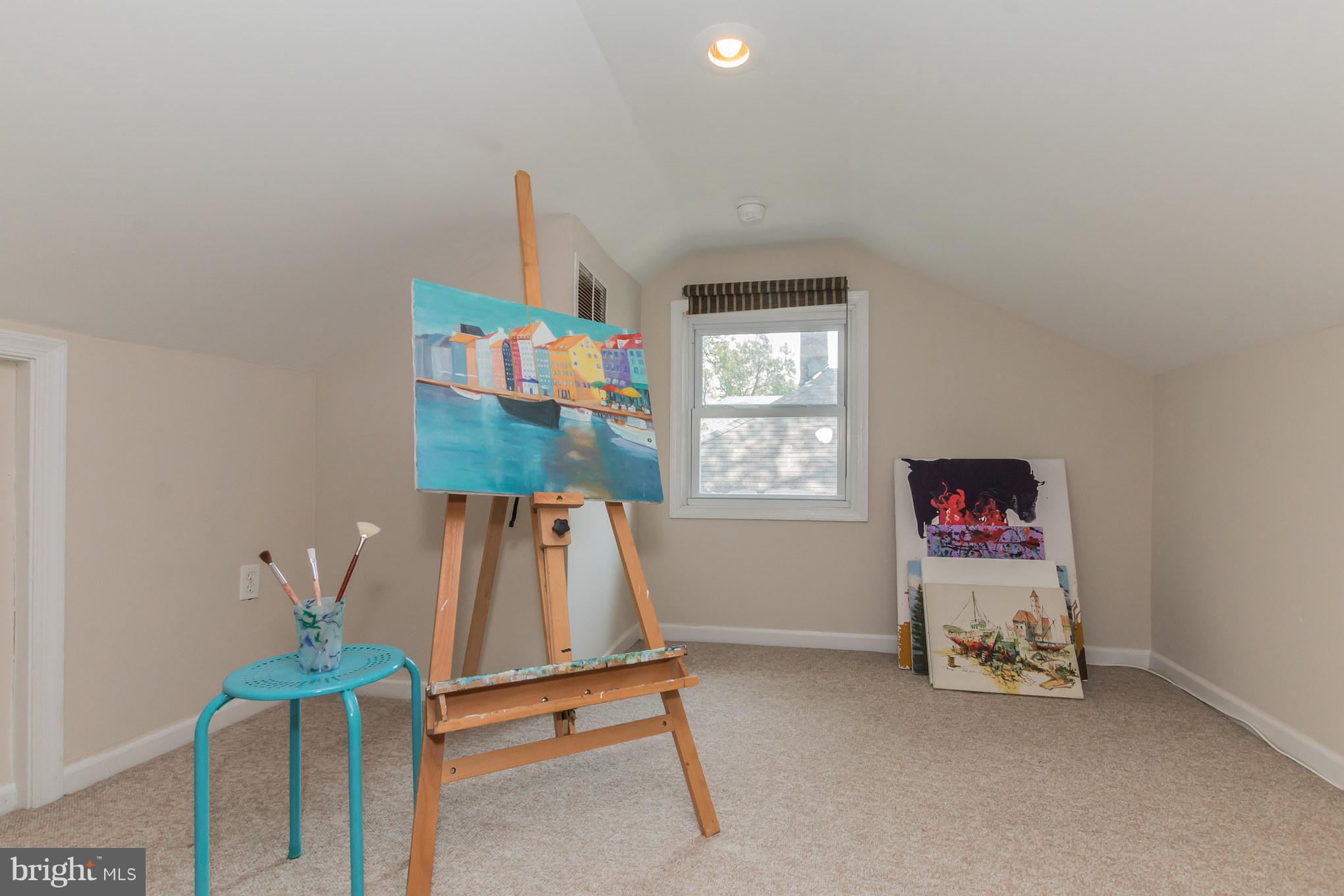 MT RAINIER- RHODE ISL AV - Residential