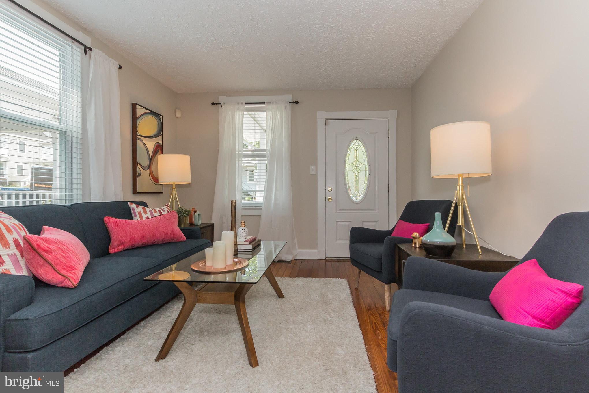 MT RAINIER- RHODE ISL AV - Residential