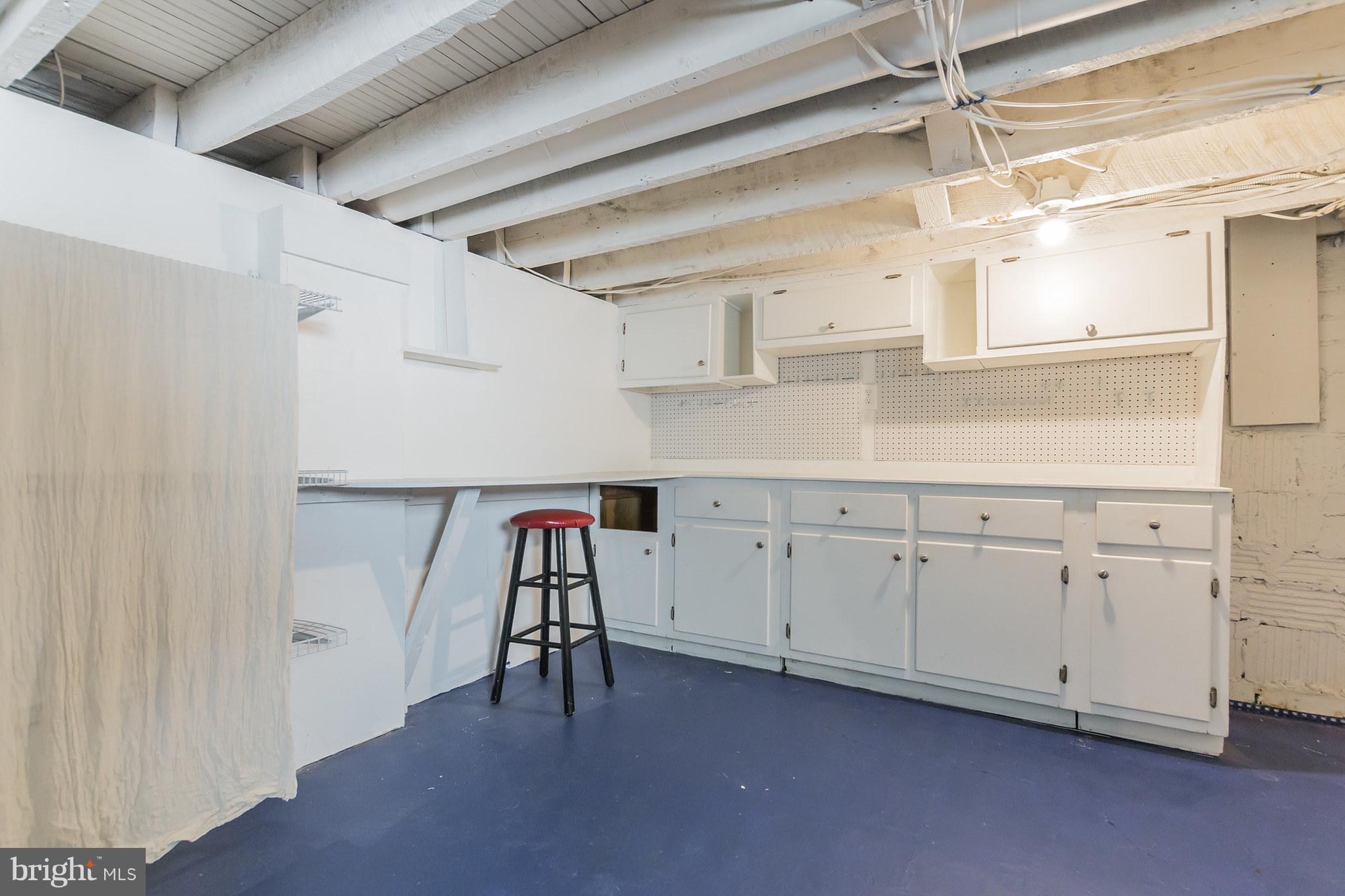 MT RAINIER- RHODE ISL AV - Residential