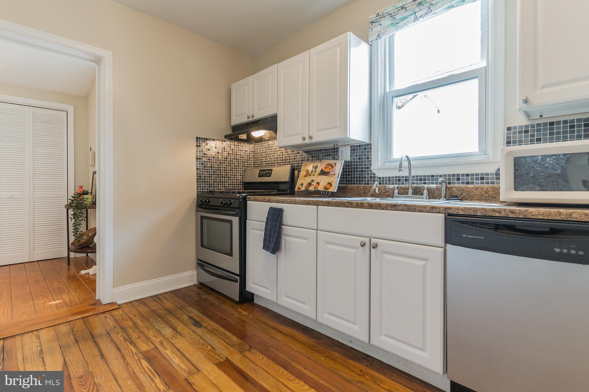 MT RAINIER- RHODE ISL AV - Residential