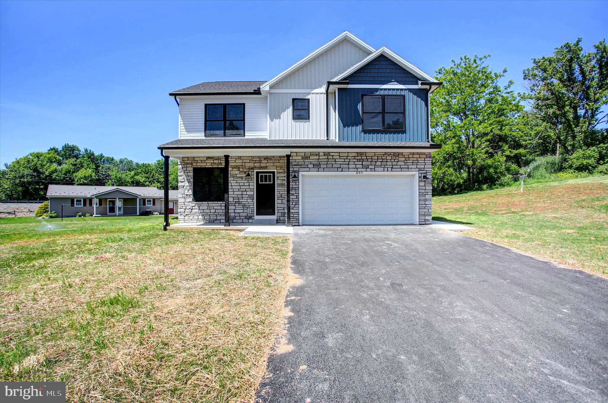 695 KARVOIS COURT