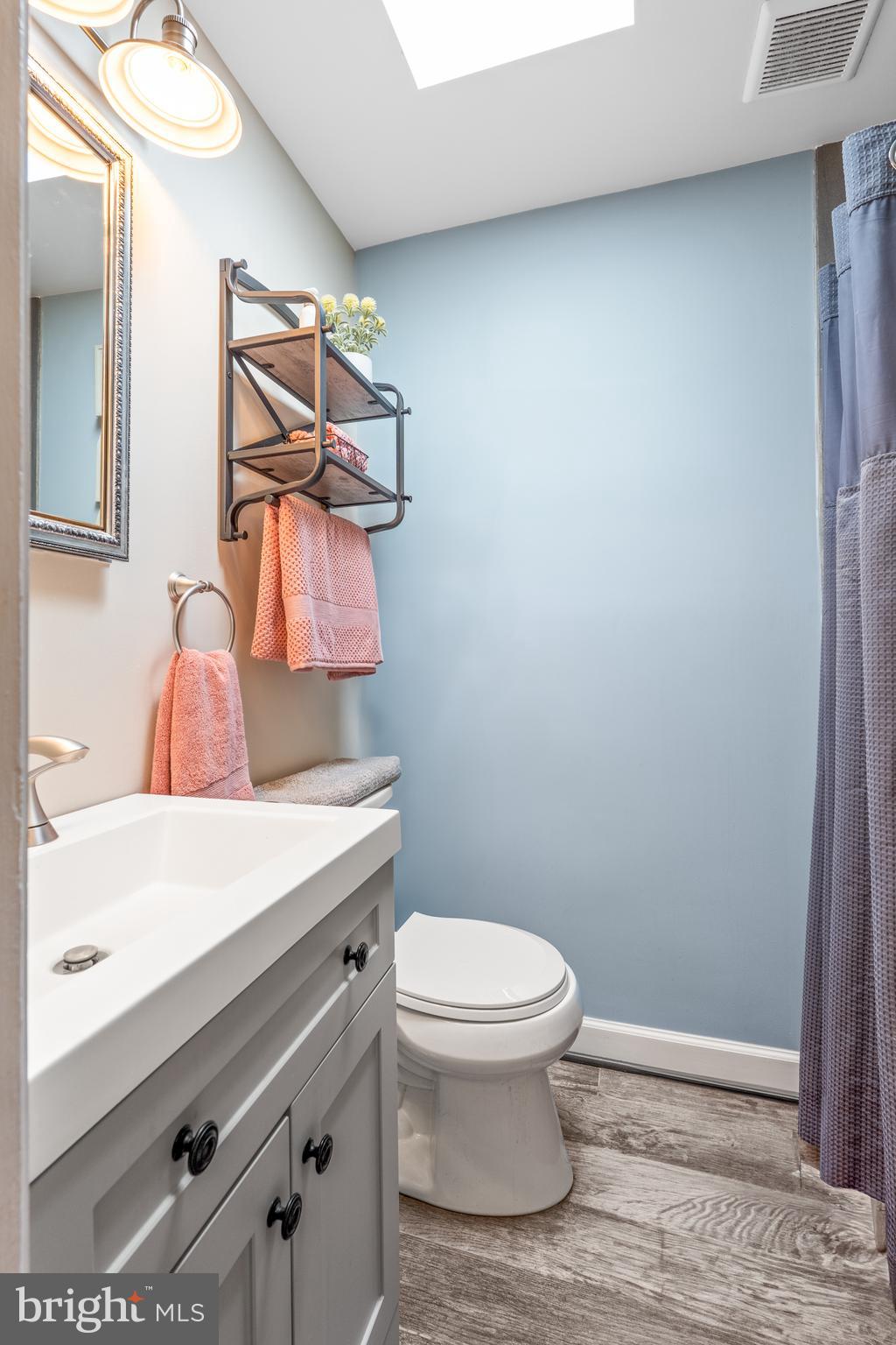 BEVERLY HILLS - Residential