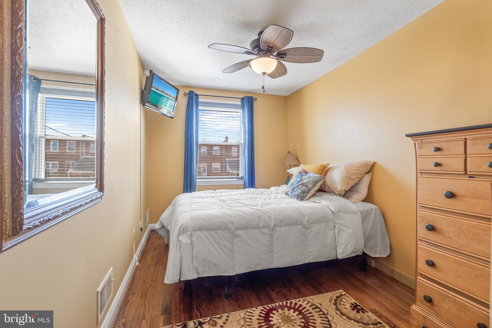 BEVERLY HILLS - Residential