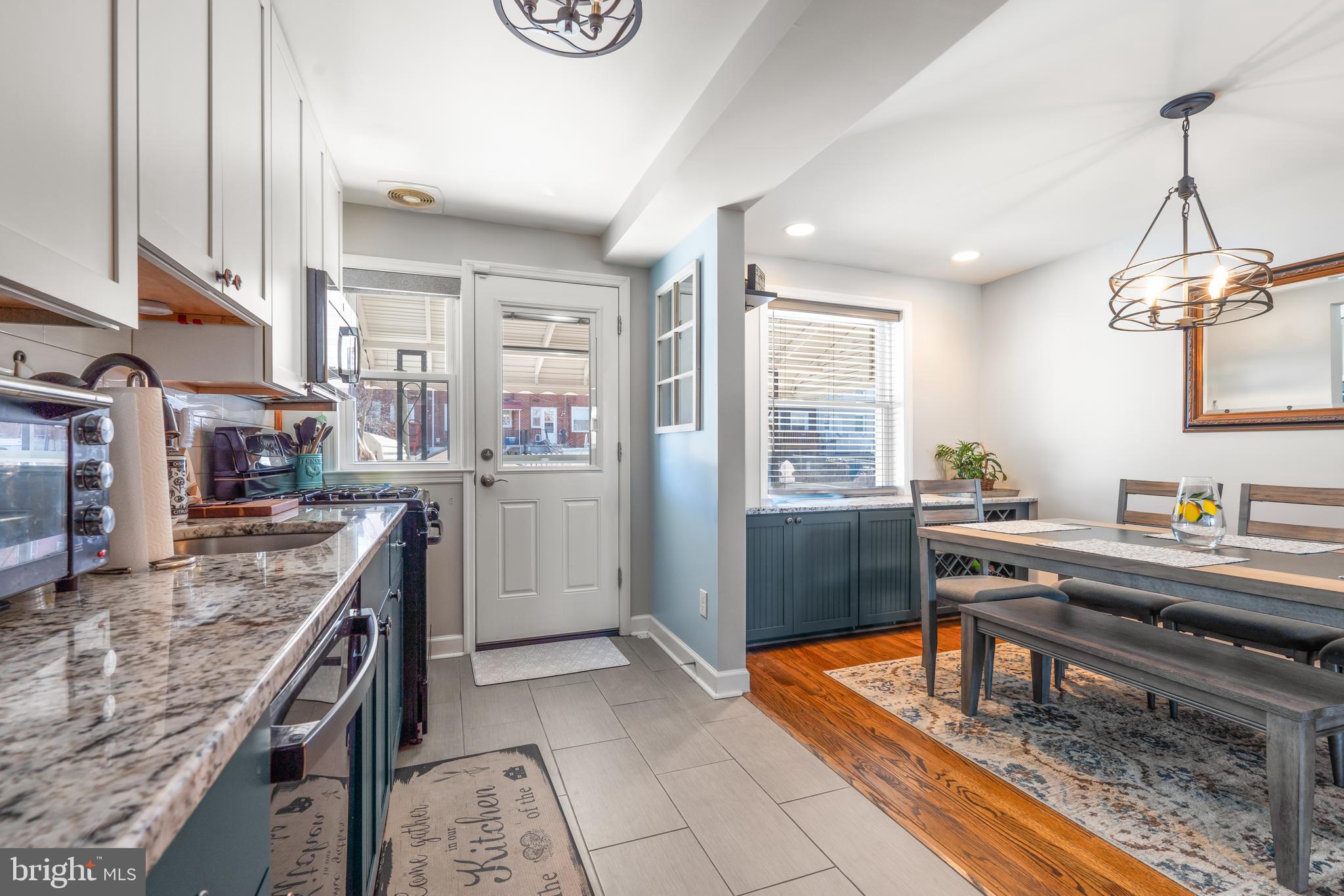 BEVERLY HILLS - Residential