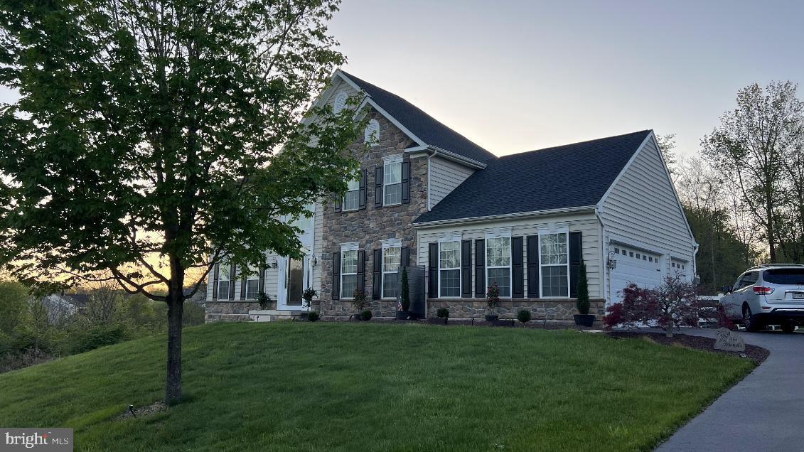 THE FIELDS AT CREEKV - Residential